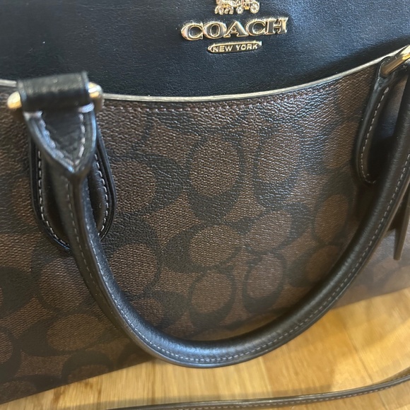 Brown Coach Bag with Adjustable Strap - Picture 2 of 4